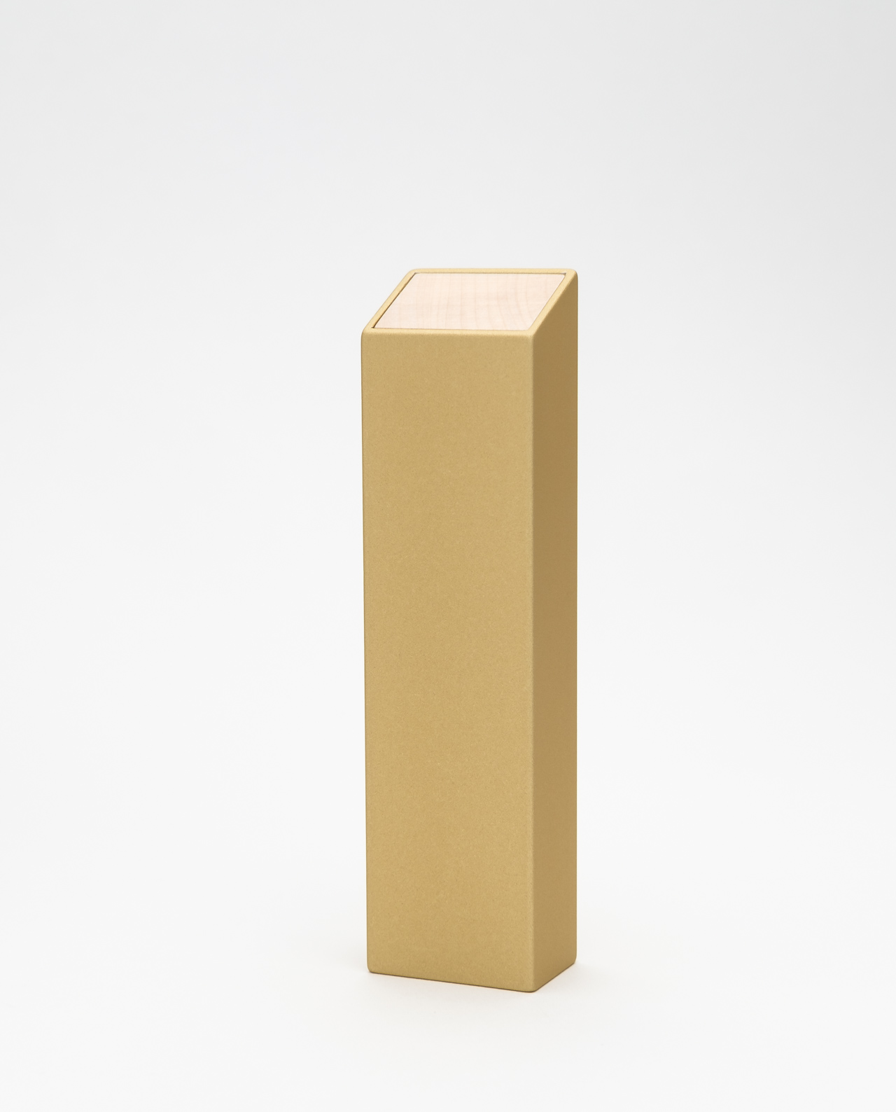 Monolith L pillbox in gold, maple - Image 4