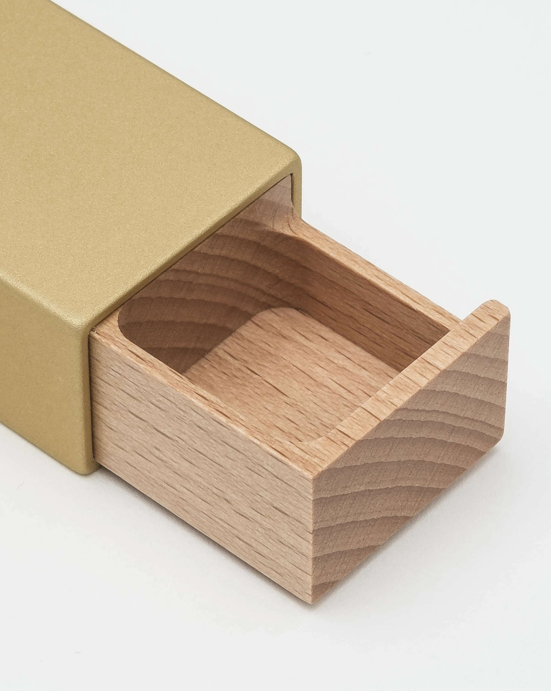 Monolith 4 Pillbox Week Gold Beech - Image 6