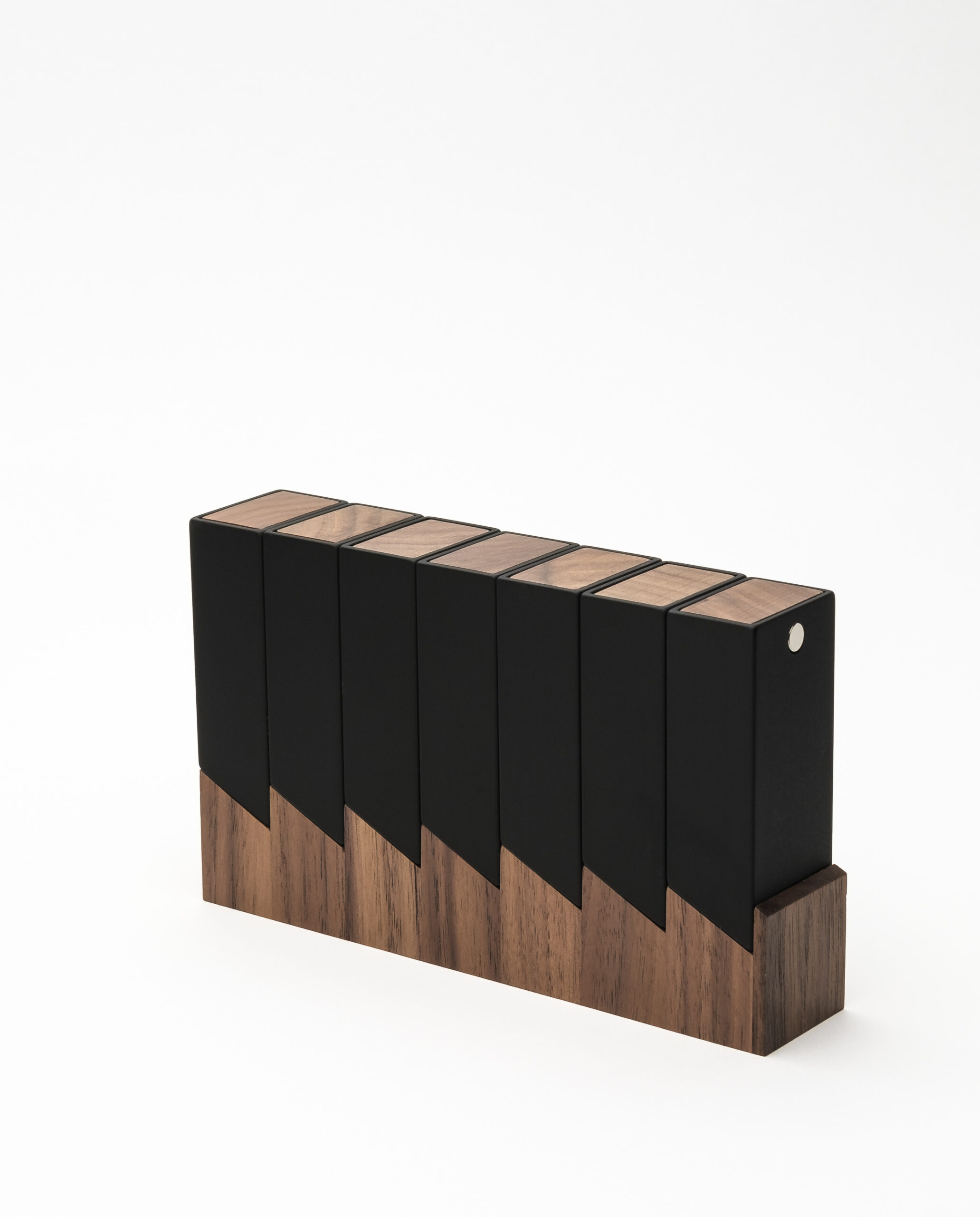 Monolith 2 Pillendose Woche Schwarz, Nuss – Bild 2