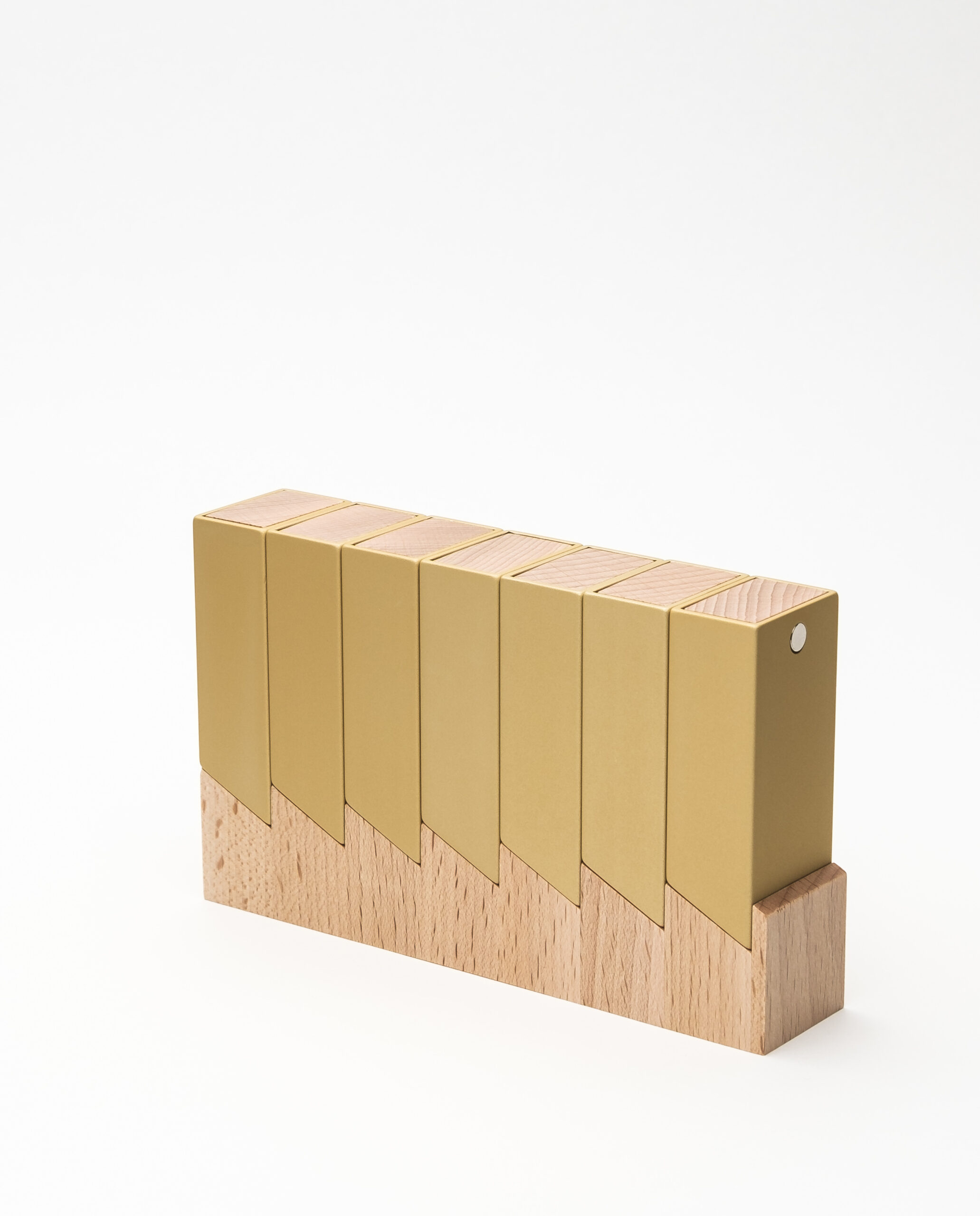 Monolith 2 Pillendose Woche Gold, Buche – Bild 2