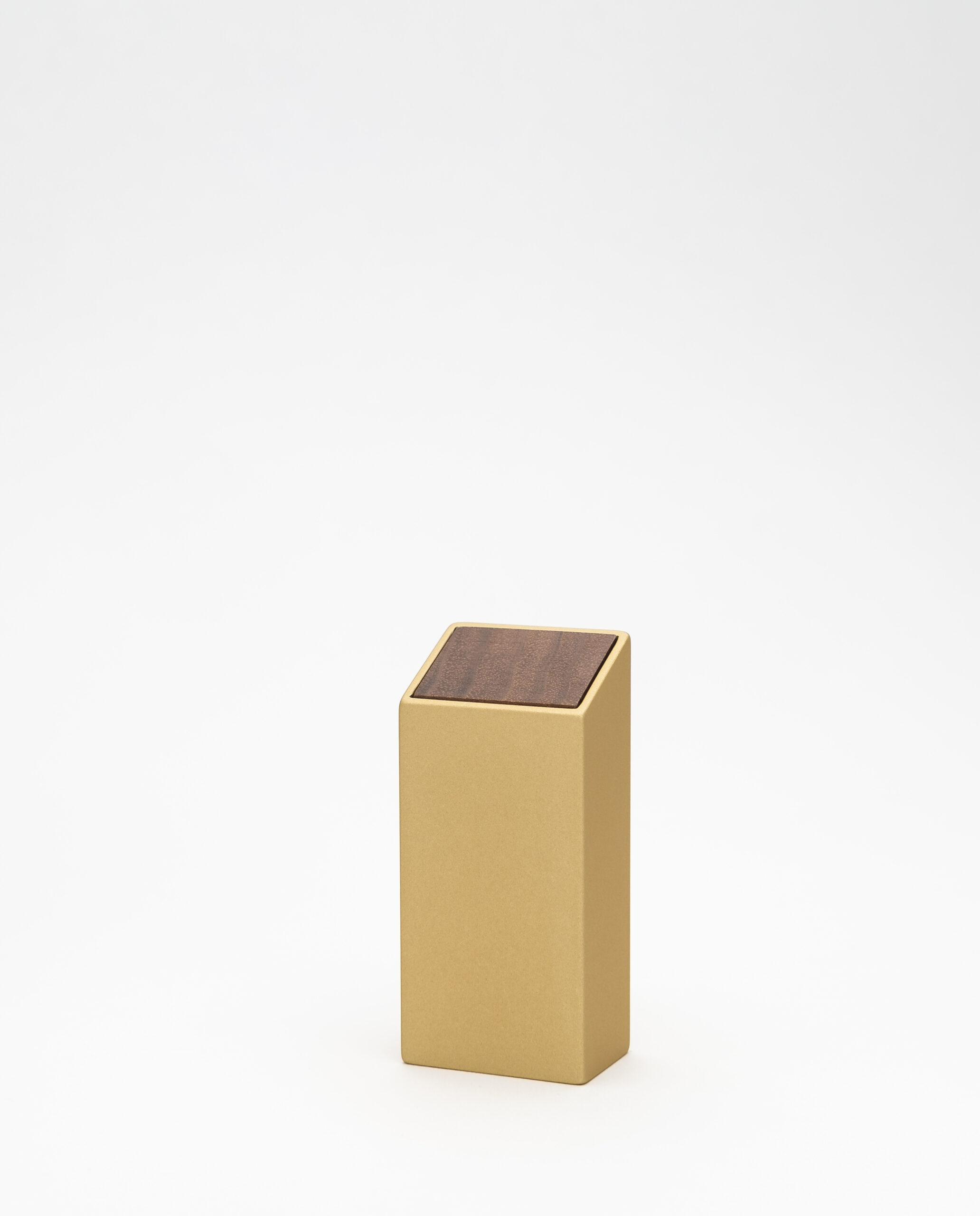 Monolith 2 Pillendose Woche Gold, Nuss – Bild 6
