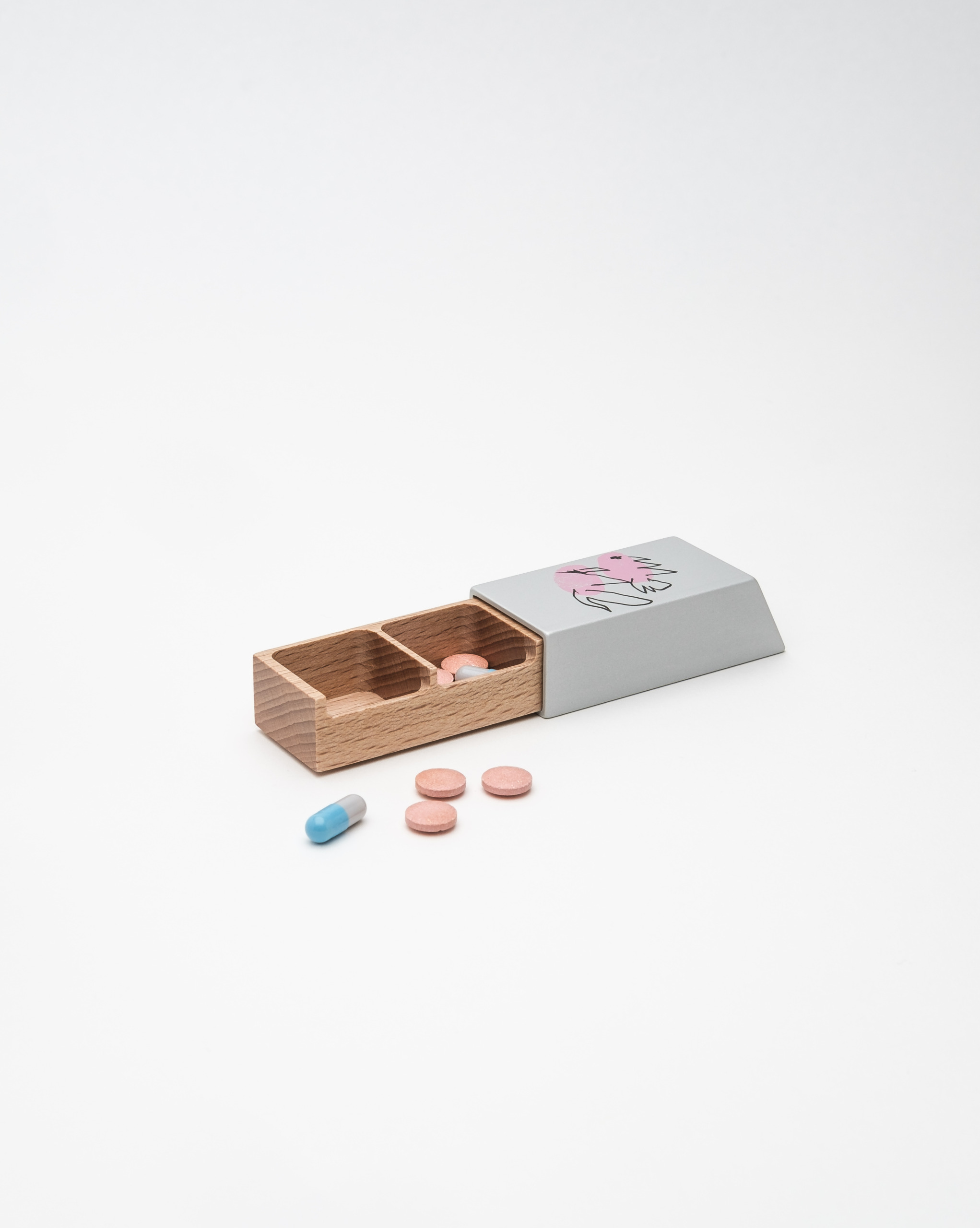 Monolith 2 Pillendose Kleine Helden e.V