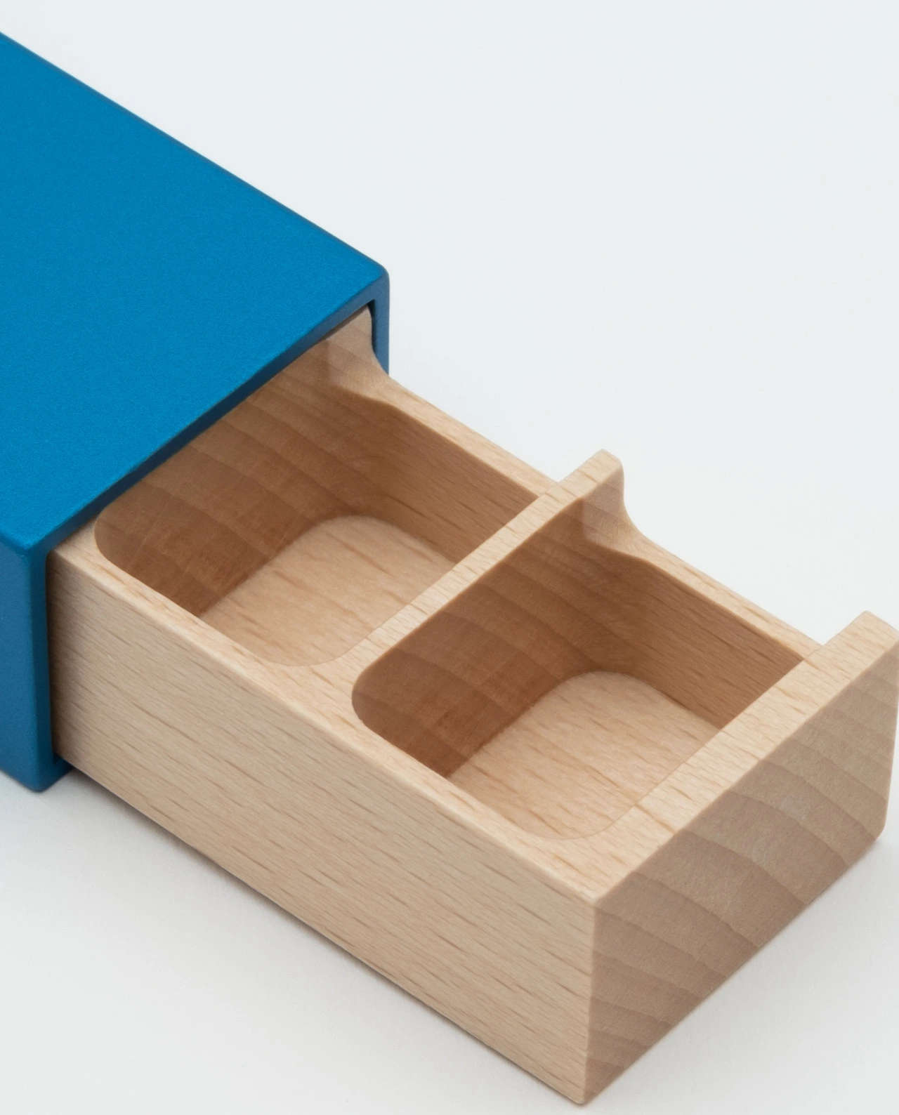 Monolith L Pillendose in Blau, Buche – Bild 3