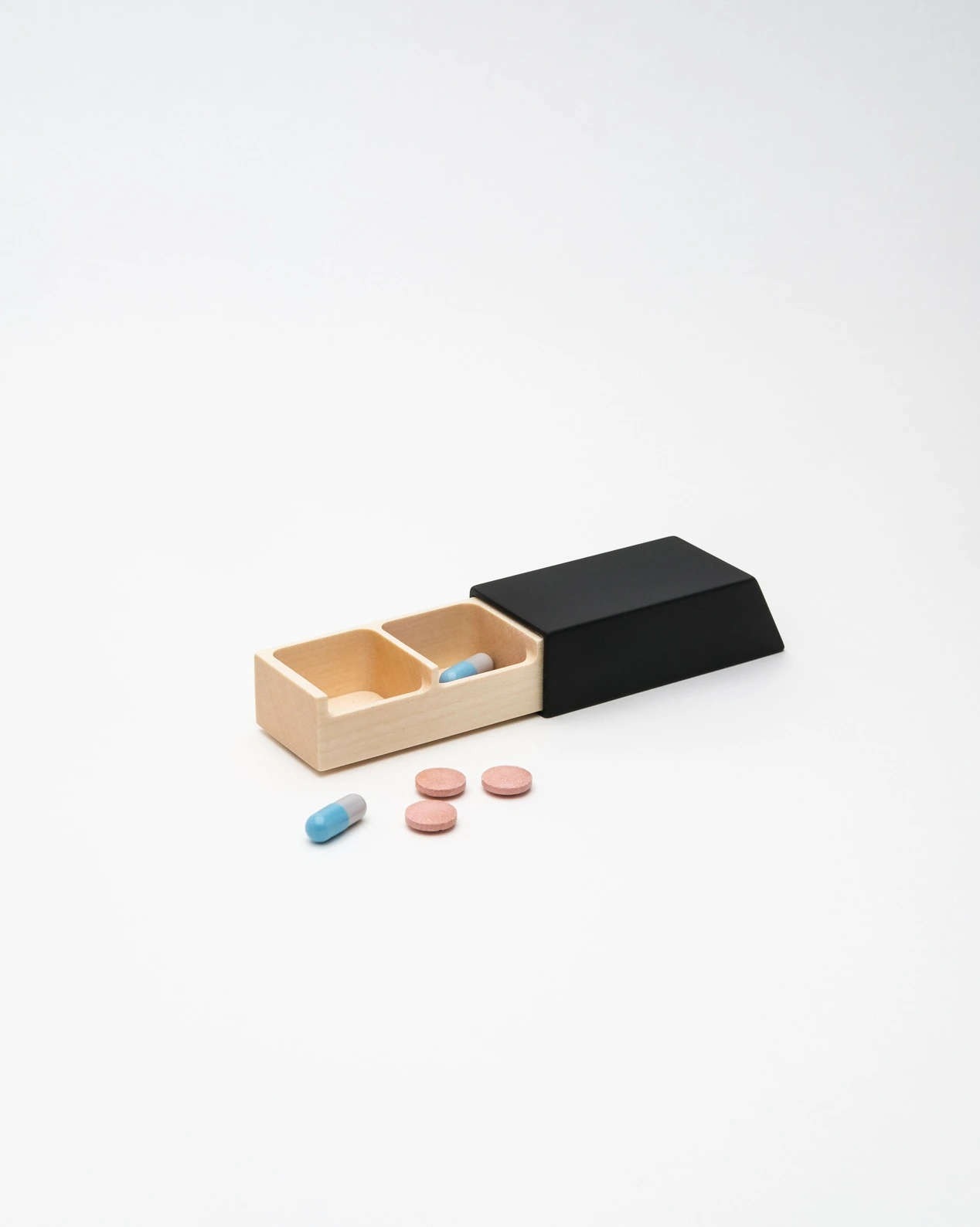 Monolith 2 Pillendose Woche Sonderedition Schwarz, Gelb – Bild 6