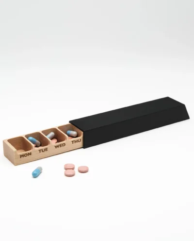 Monolith L pillbox in black, beech