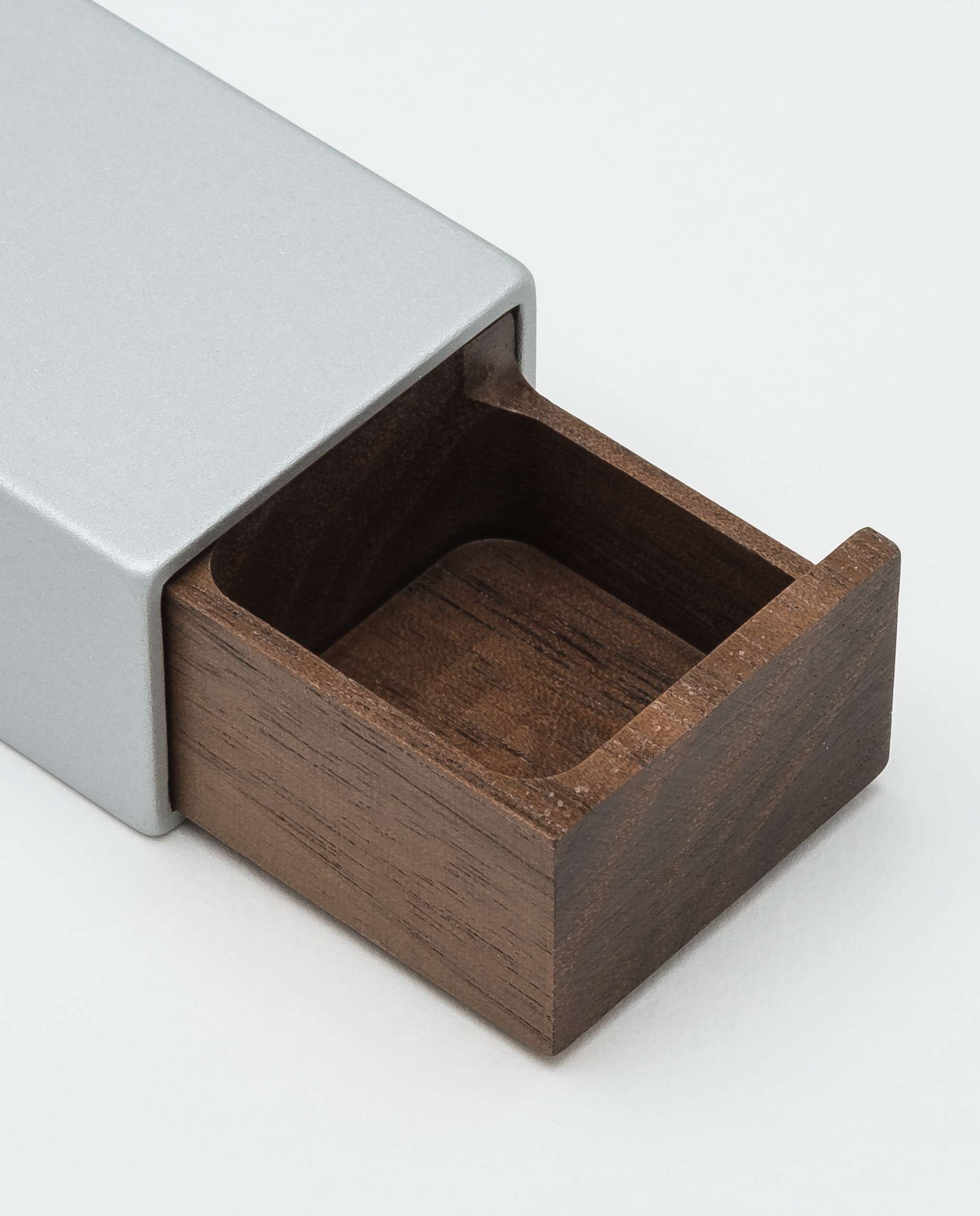 Monolith 4 Pillbox Week Silver Walnut - Image 6