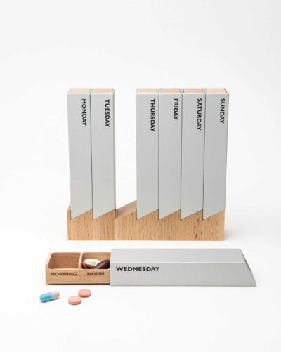 Monolith 4 Pillbox Week Silver Beech