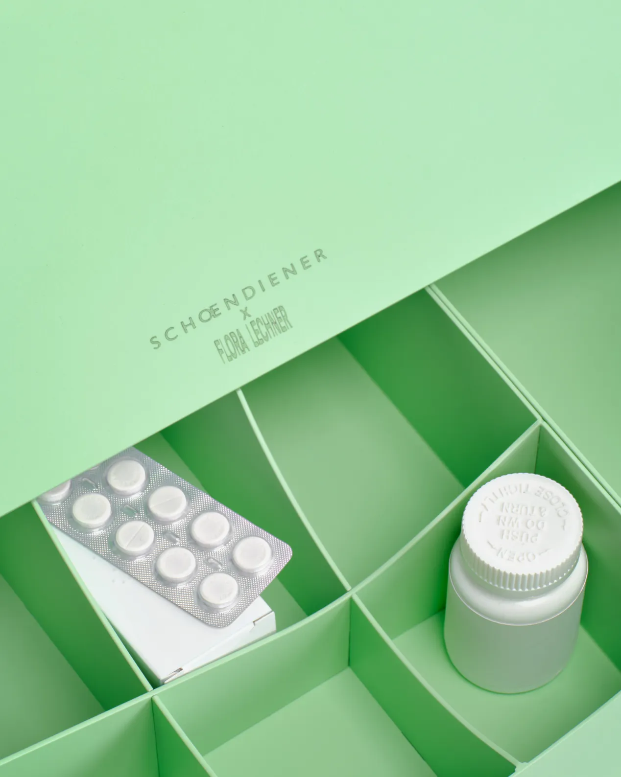Medicine box Blistra Capsule (2025) white-green/lime green - Image 2